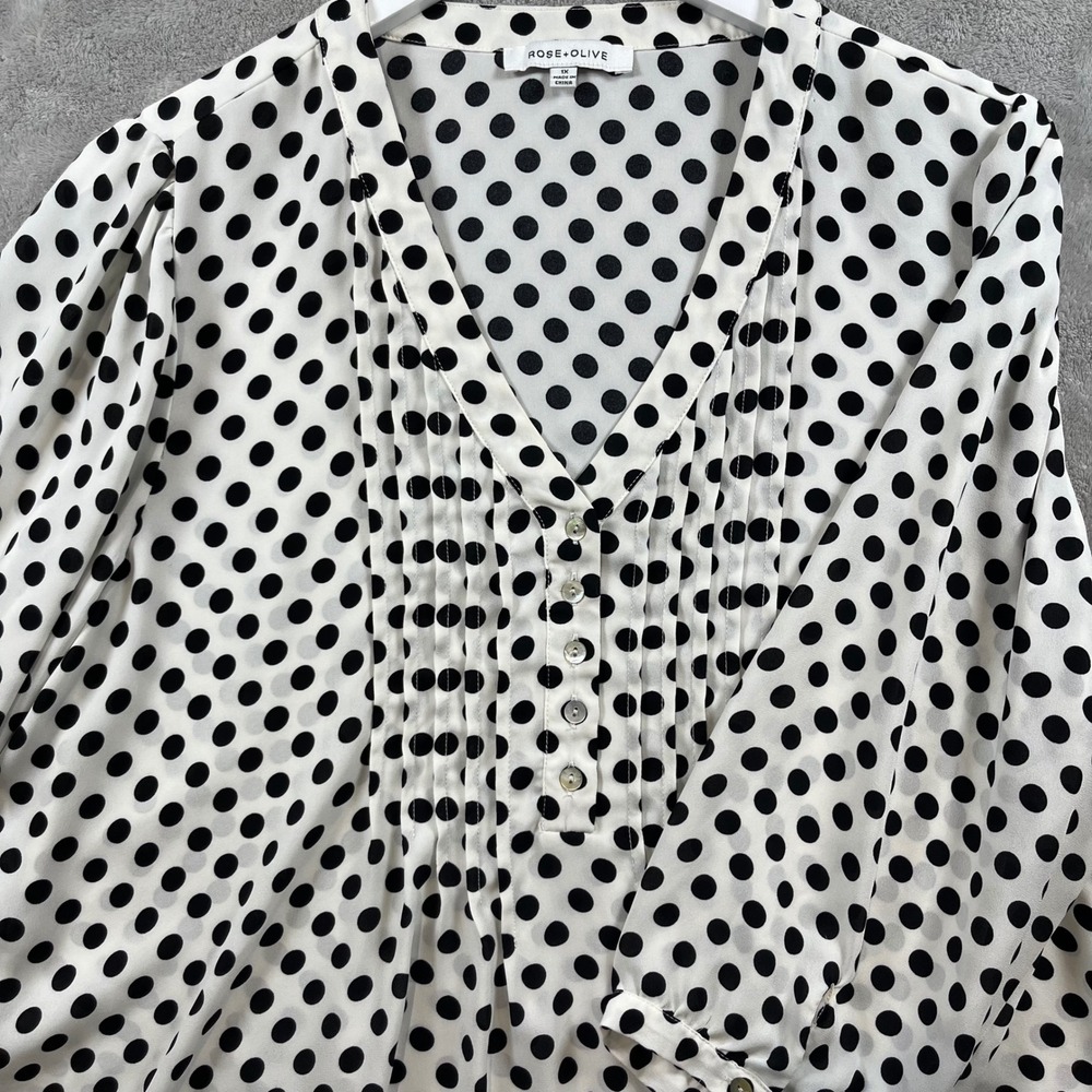 ROSE & OLIVE Womens Top 1X White Black Polka Dot Pleated VNeck 3/4 Sleeve Casual